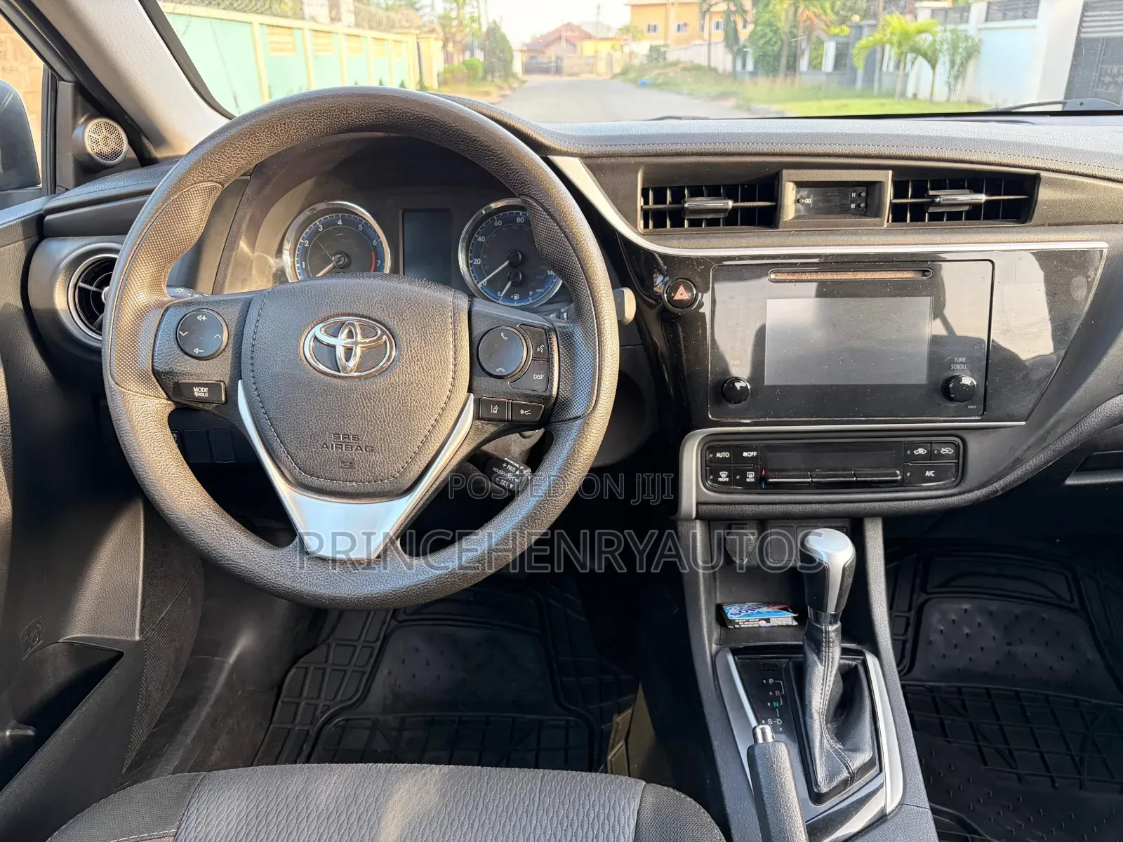 Toyota Corolla 2018 Silver