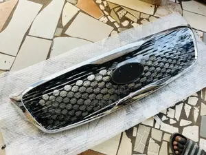 Sorento 2016-2017 Top Grille