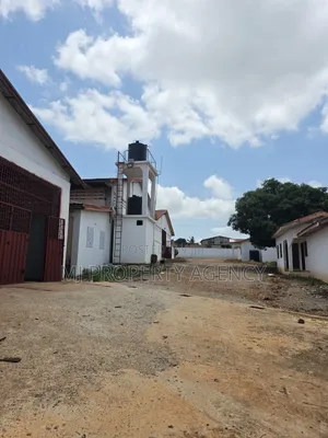 2,400 SQM Warehouse With Offices at Kumasi