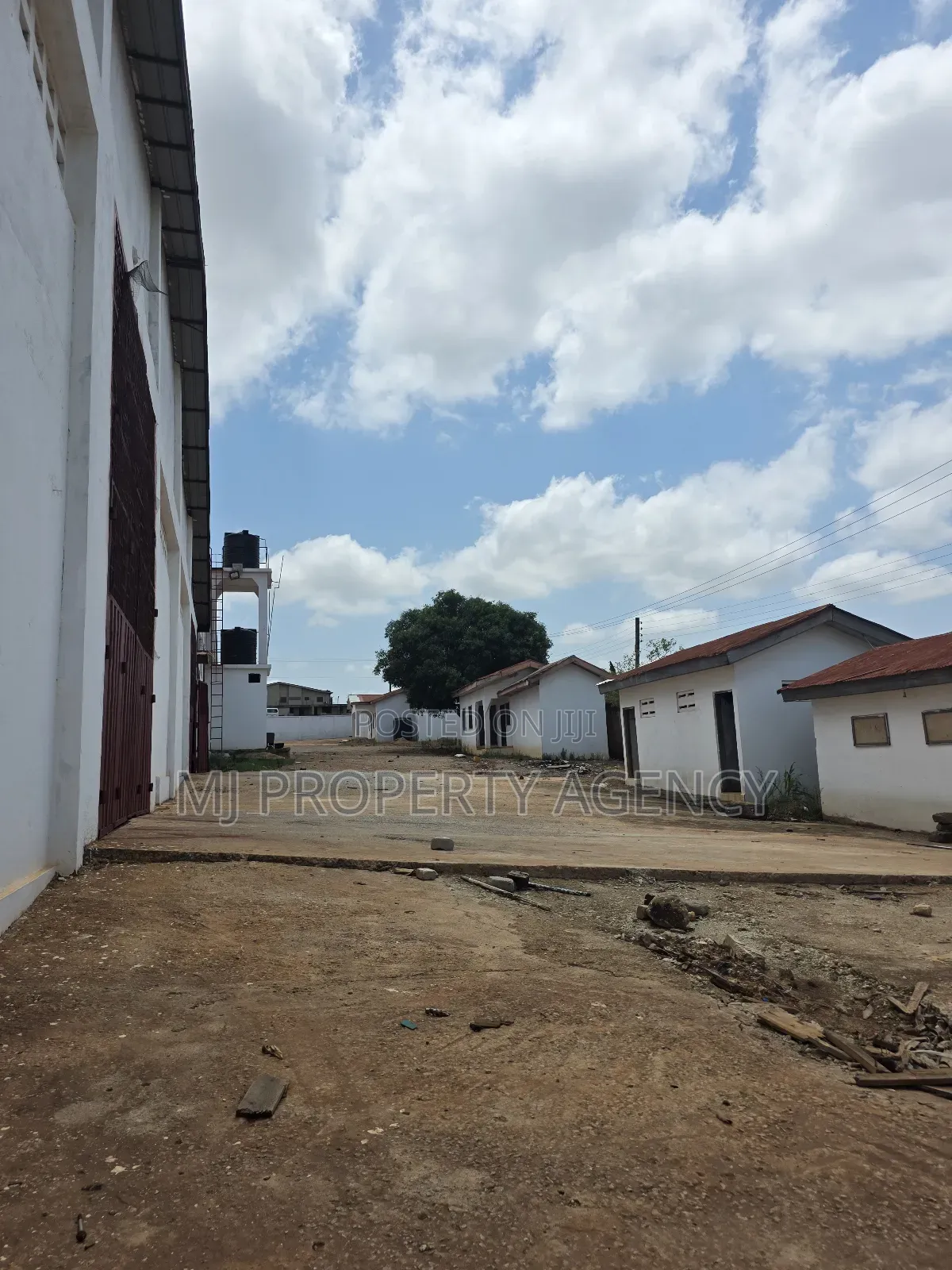 2,400 SQM Warehouse With Offices at Kumasi