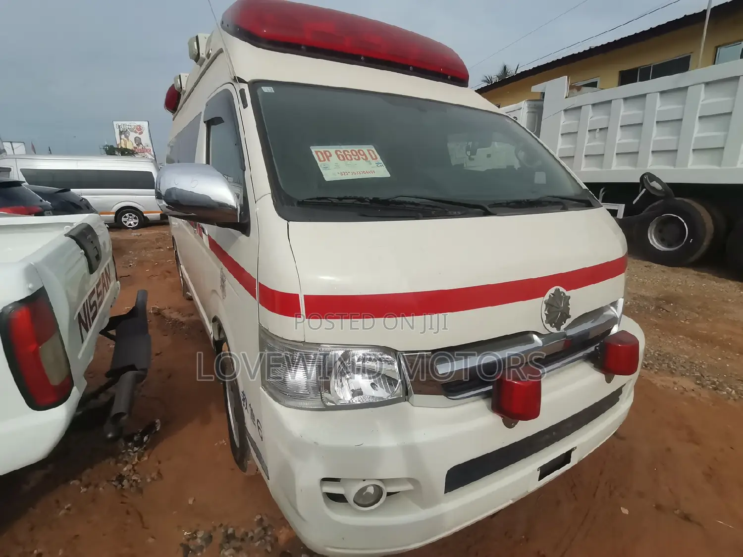 Toyota HiAce 2013 White