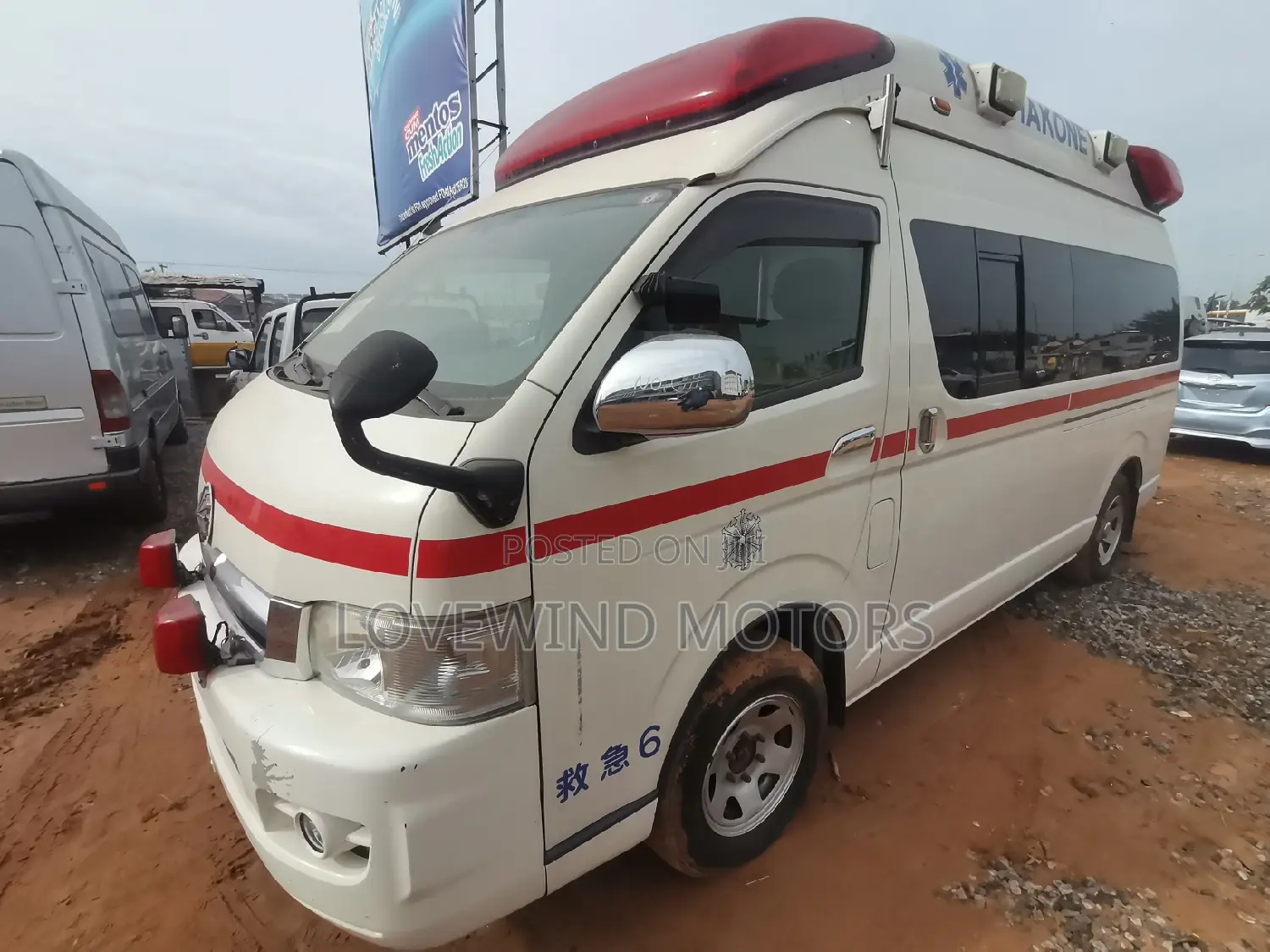 Toyota HiAce 2013 White
