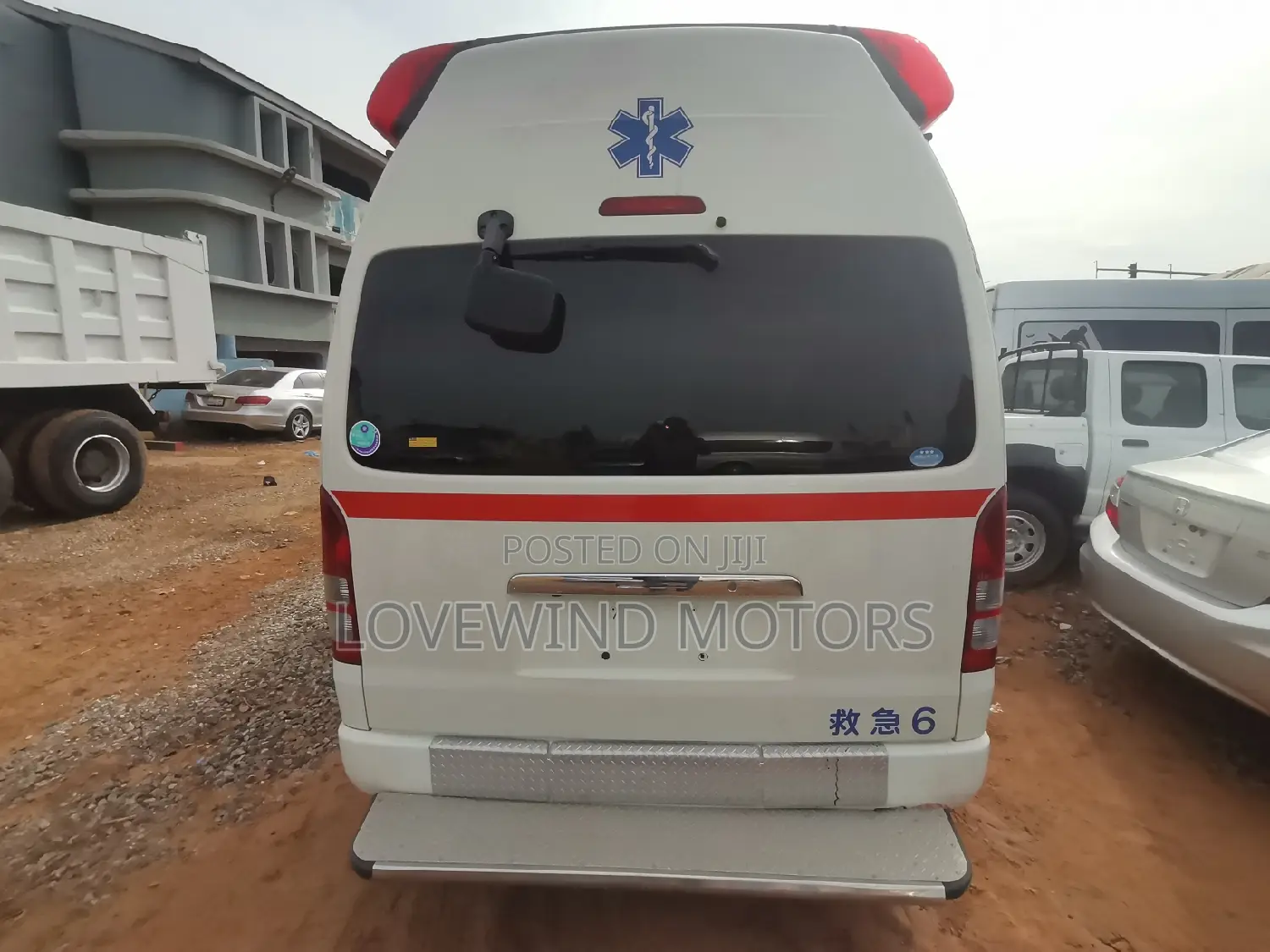 Toyota HiAce 2013 White