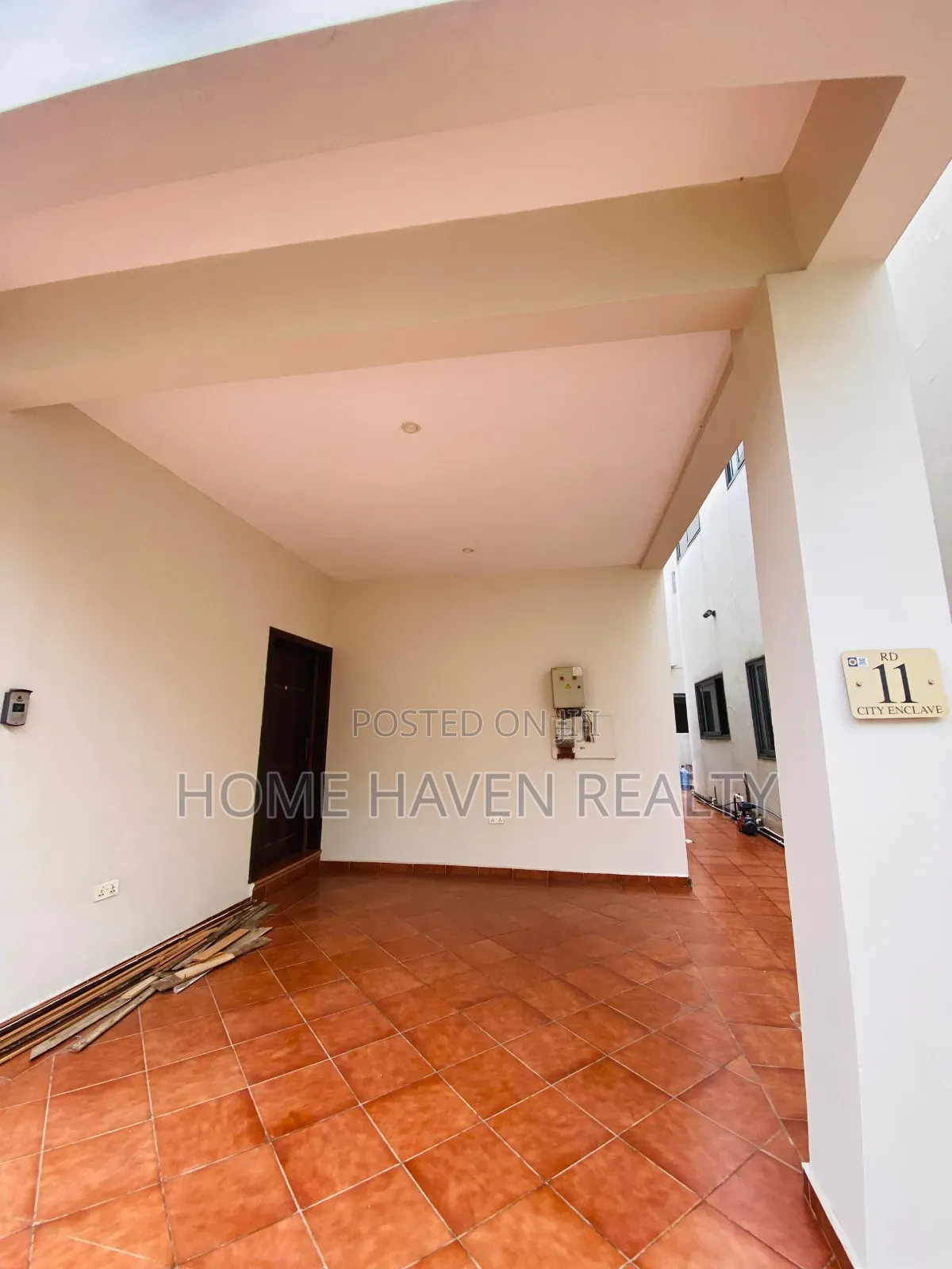 2bdrm House in Dzorwulu for rent