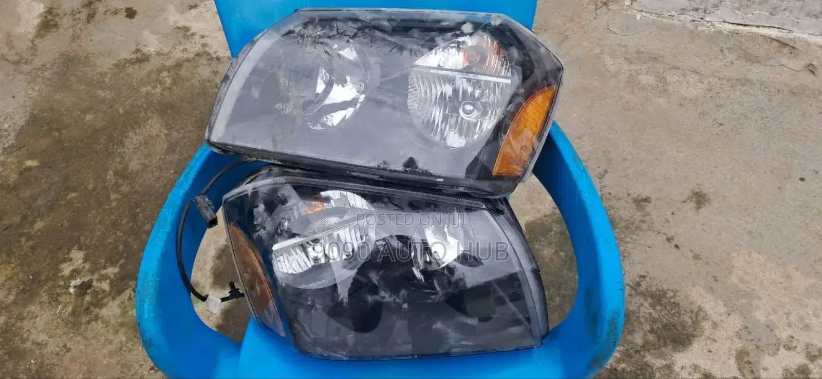 2014 Dodge Magnum Headlight