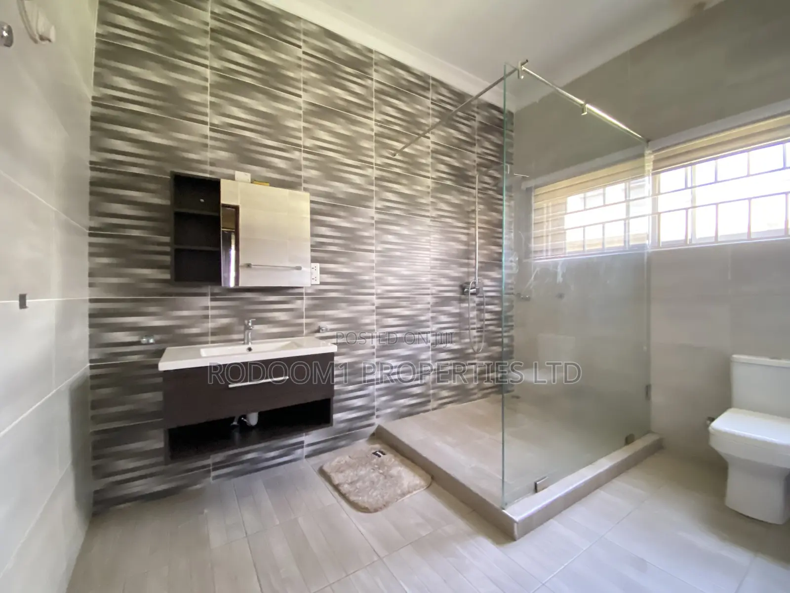 Furnished 4bdrm House in Kanda for sale