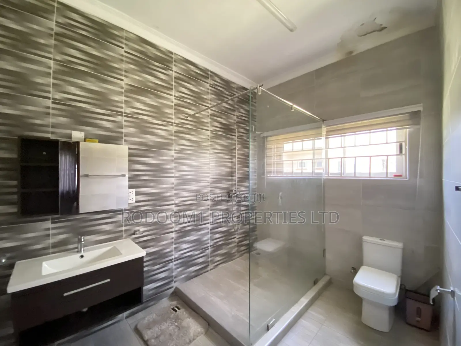 Furnished 4bdrm House in Kanda for sale