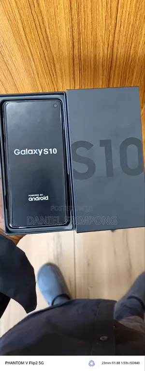 New Samsung Galaxy S10 128 GB Black