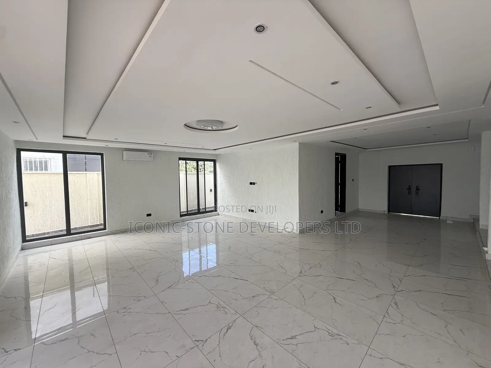 5bdrm House in East Legon, A&C Mall Area for sale