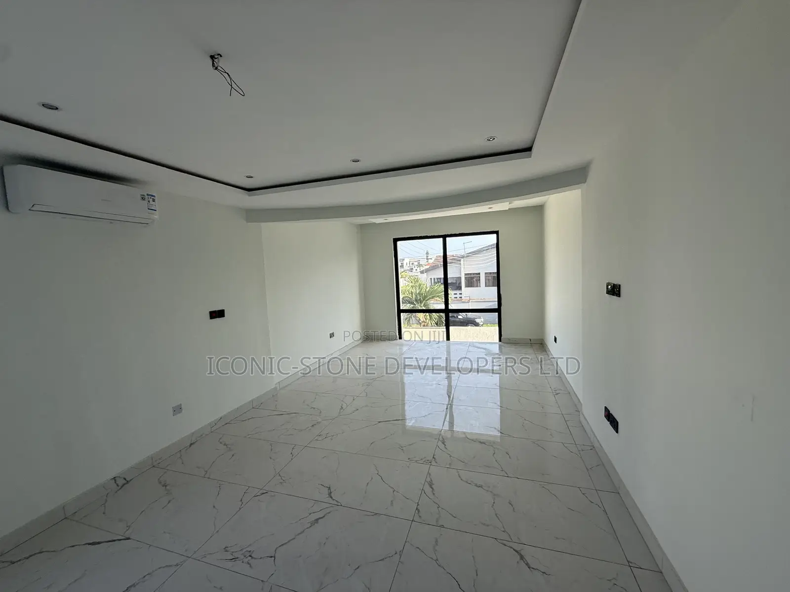 5bdrm House in East Legon, A&C Mall Area for sale