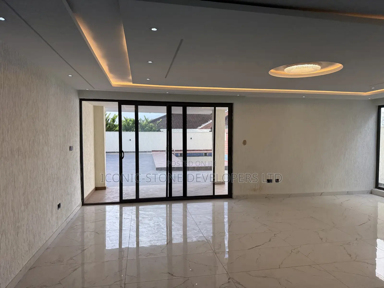 5bdrm House in East Legon, A&C Mall Area for sale