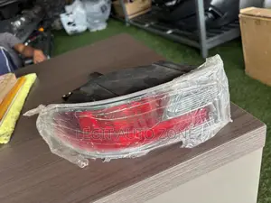 Lexus Gx 460 Back Bumper Reflector