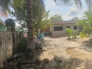 3bdrm House in Next To The Accra -, Suhum/Kraboa/Coaltar for sale