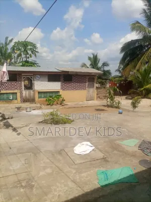 3bdrm House in Next To The Accra -, Suhum/Kraboa/Coaltar for sale