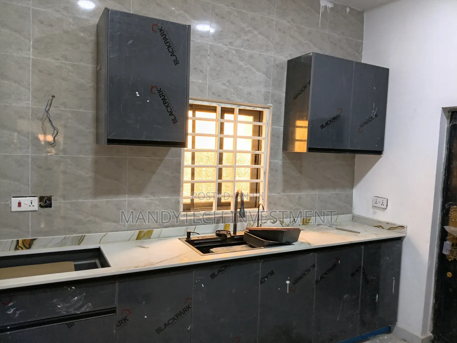 3bdrm House in Lake Side Estate for sale