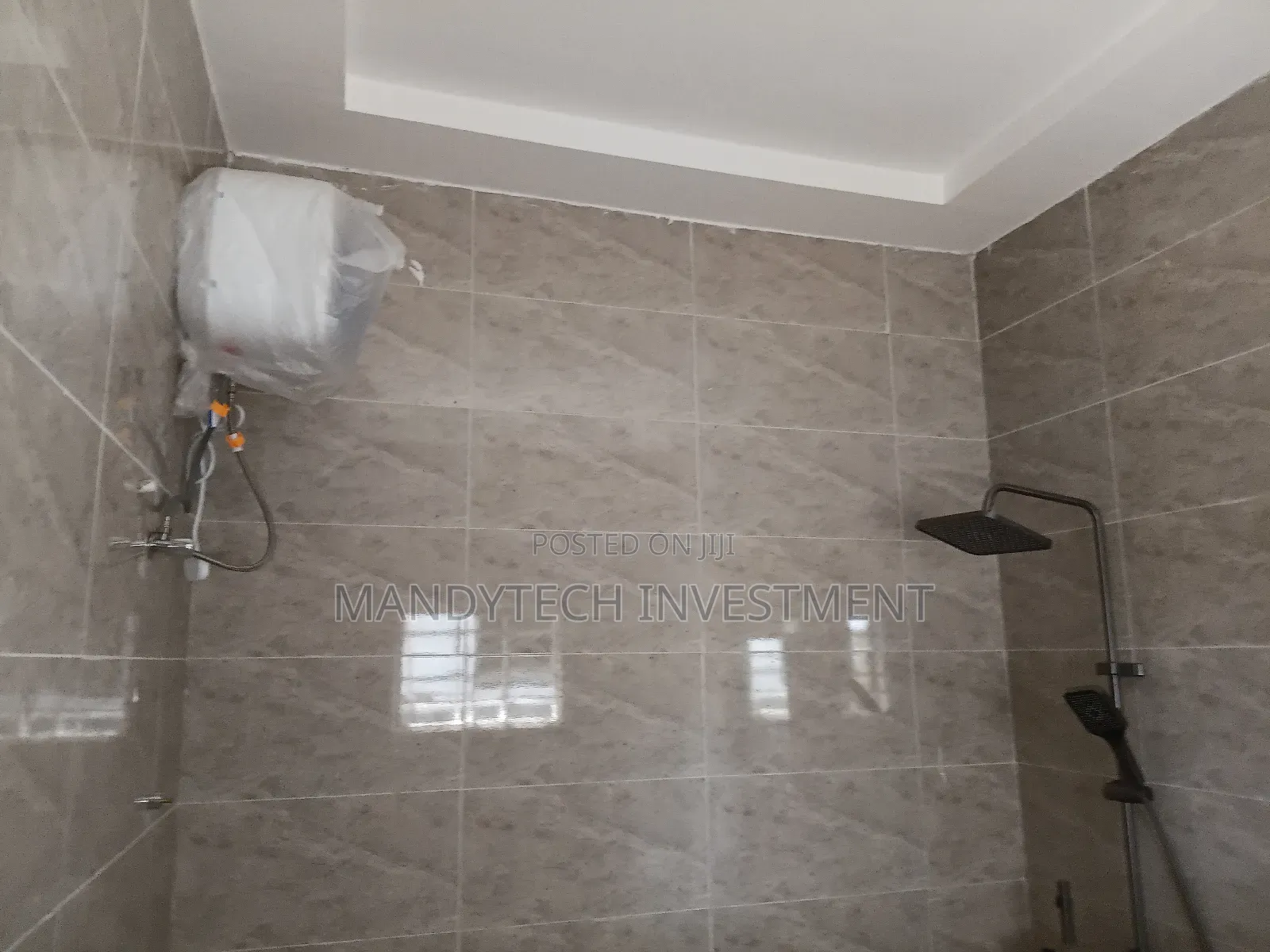 3bdrm House in Lake Side Estate for sale