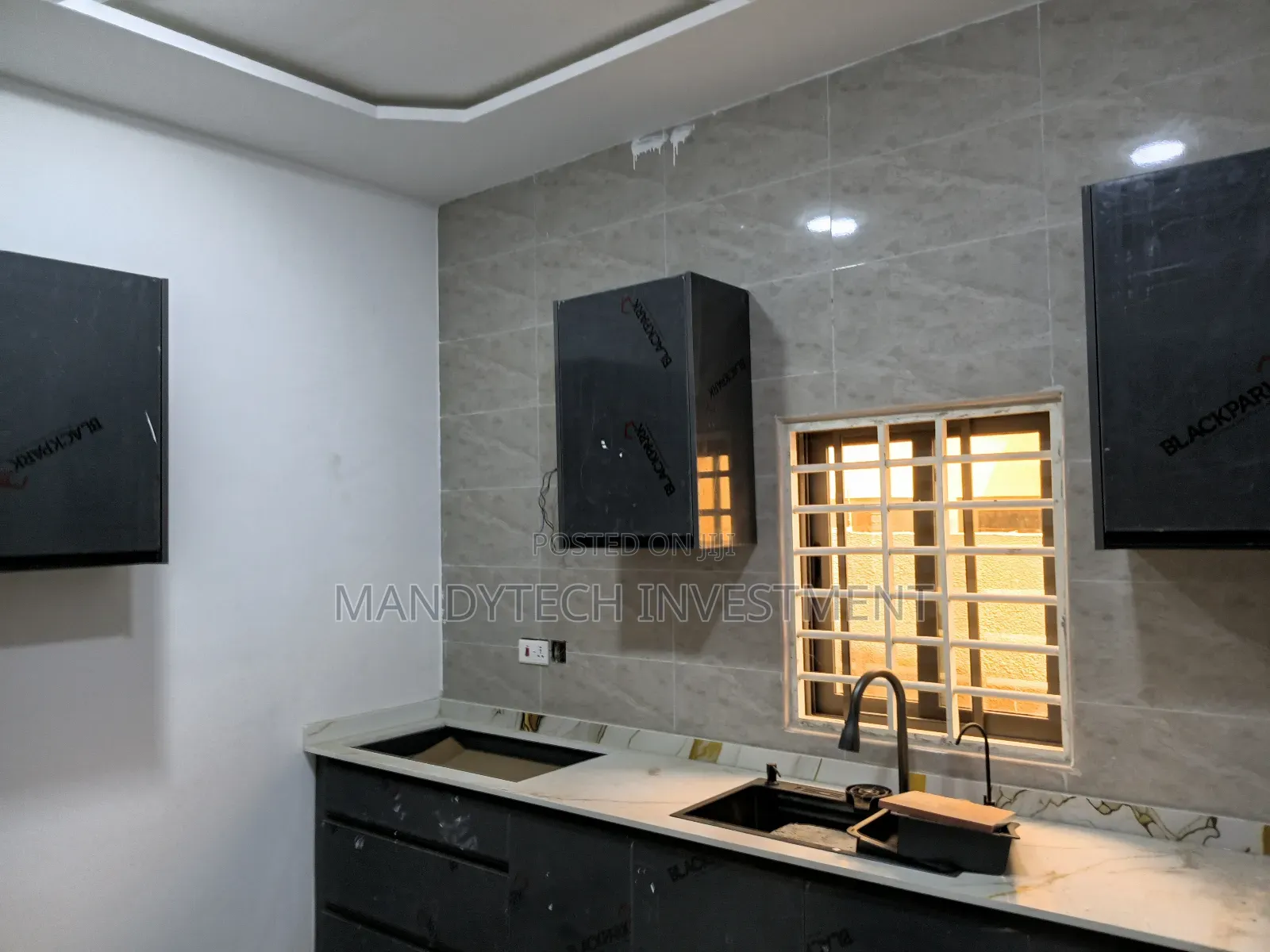3bdrm House in Lake Side Estate for sale