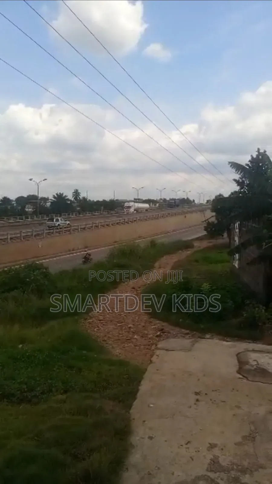 3bdrm House in Next To The Accra -, Suhum/Kraboa/Coaltar for sale