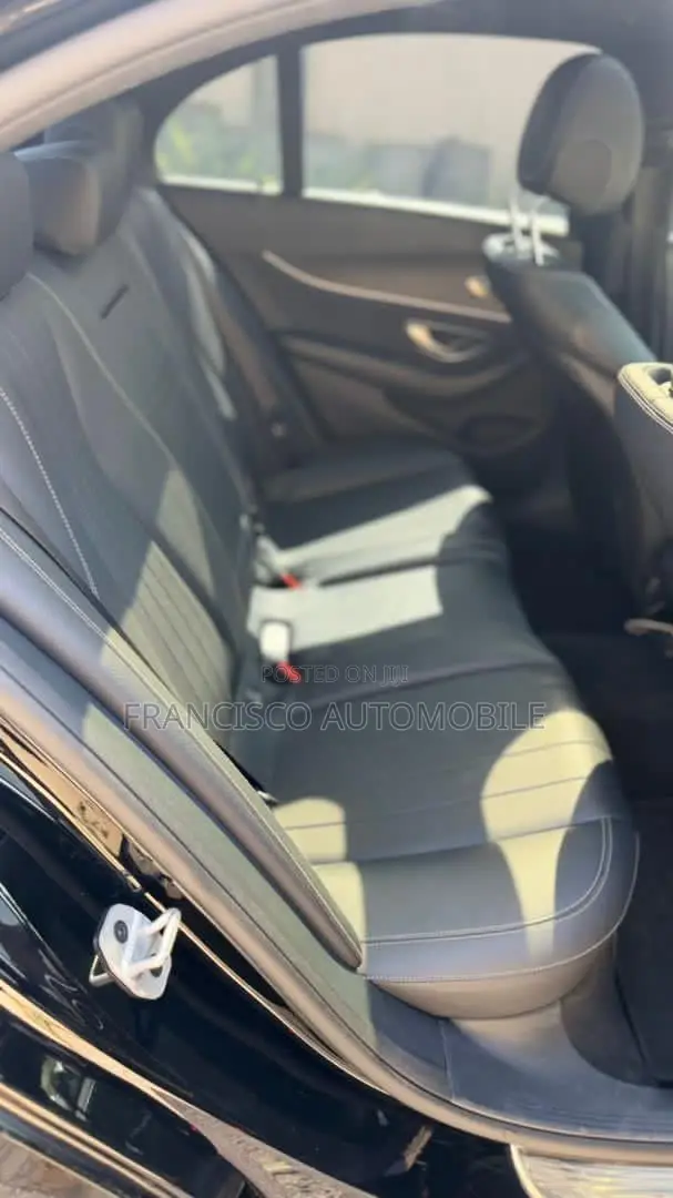 Mercedes-Benz E350 2022 Black