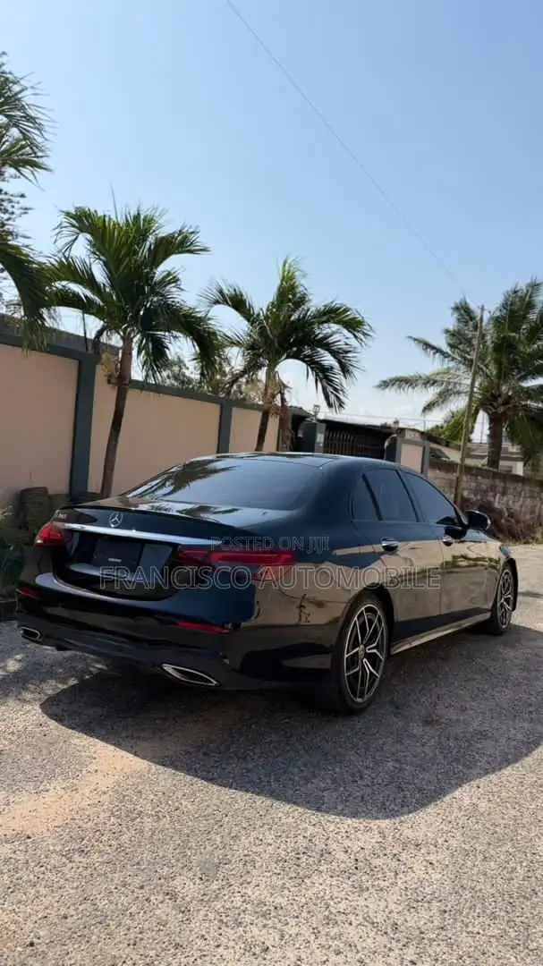 Mercedes-Benz E350 2022 Black
