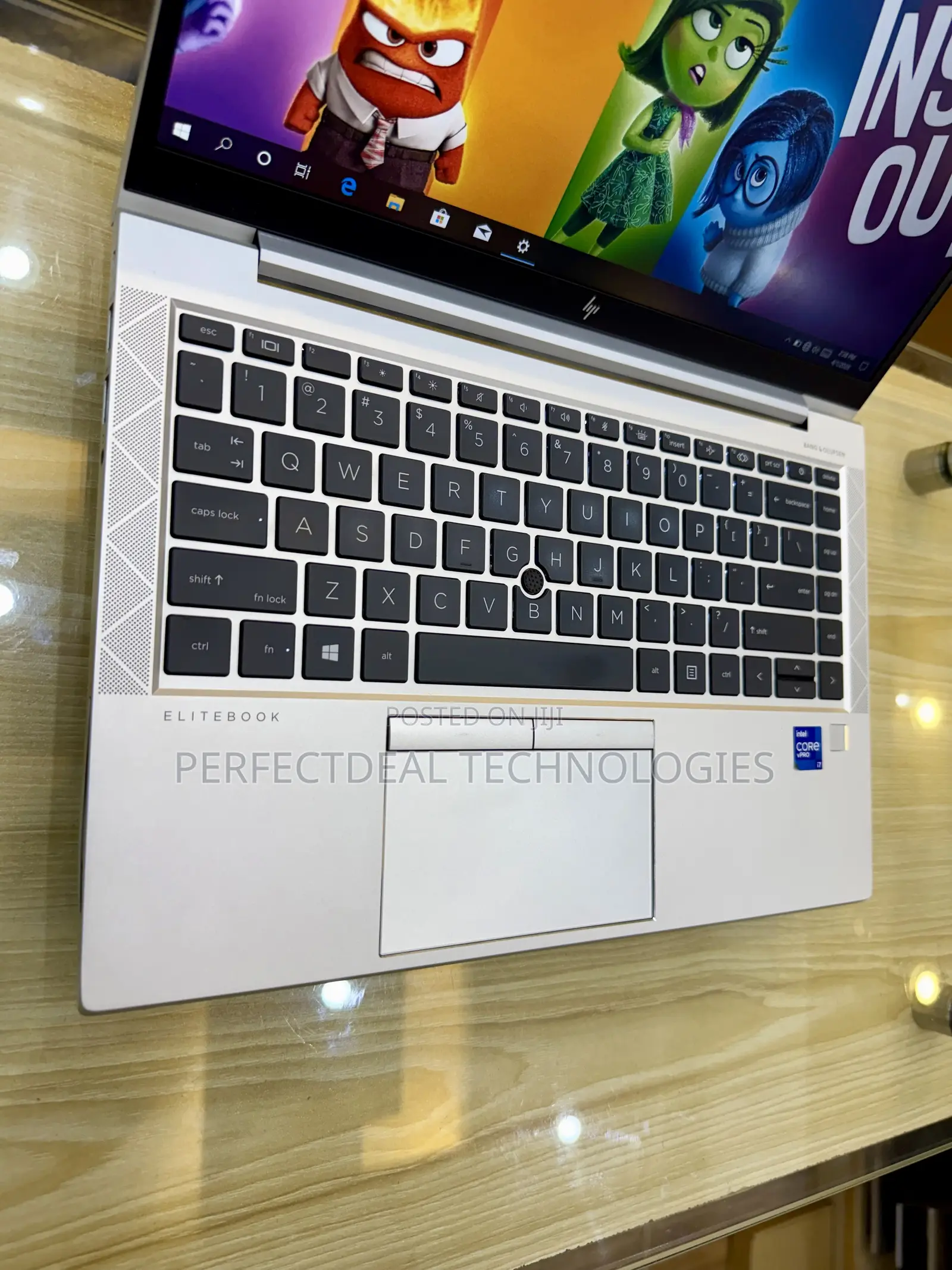 New Laptop HP EliteBook 840 G8 8GB Intel Core i7 SSD 256GB