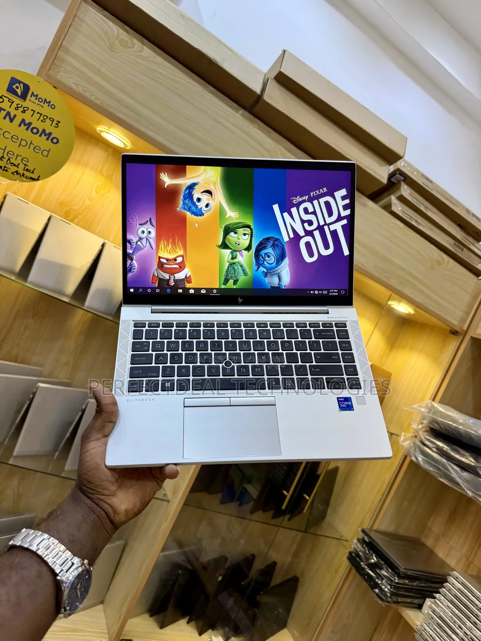 New Laptop HP EliteBook 840 G8 8GB Intel Core i7 SSD 256GB