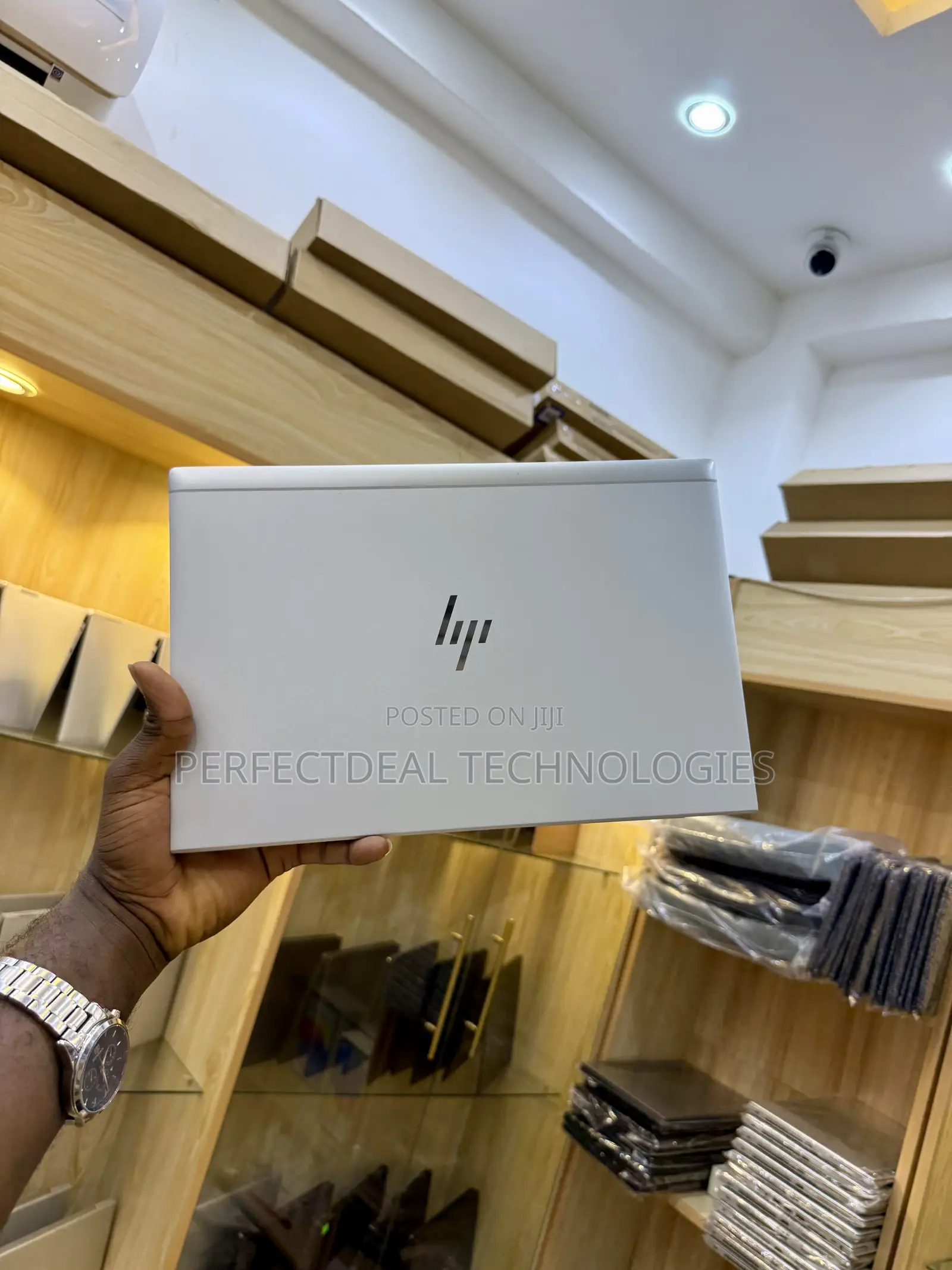 New Laptop HP EliteBook 840 G8 8GB Intel Core i7 SSD 256GB