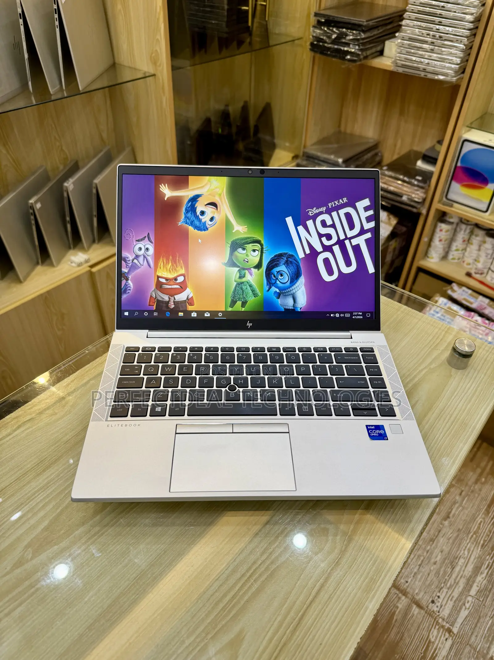 New Laptop HP EliteBook 840 G8 8GB Intel Core i7 SSD 256GB