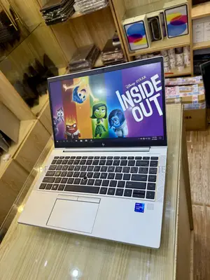 New Laptop HP EliteBook 840 G8 8GB Intel Core i7 SSD 256GB