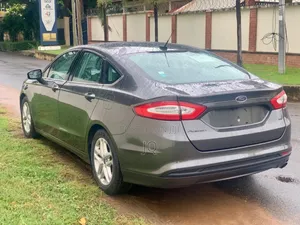 Ford Fusion Titanium FWD 2016 Gray