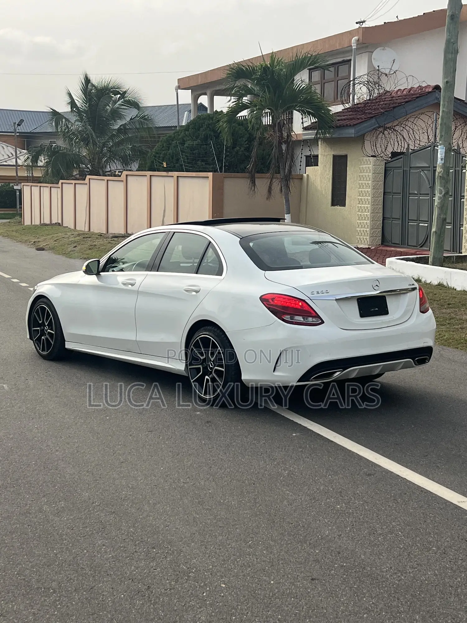 Mercedes-Benz C300 Luxury 4Matic Sedan AWD (2.0L 4cyl 7A) 2016 White