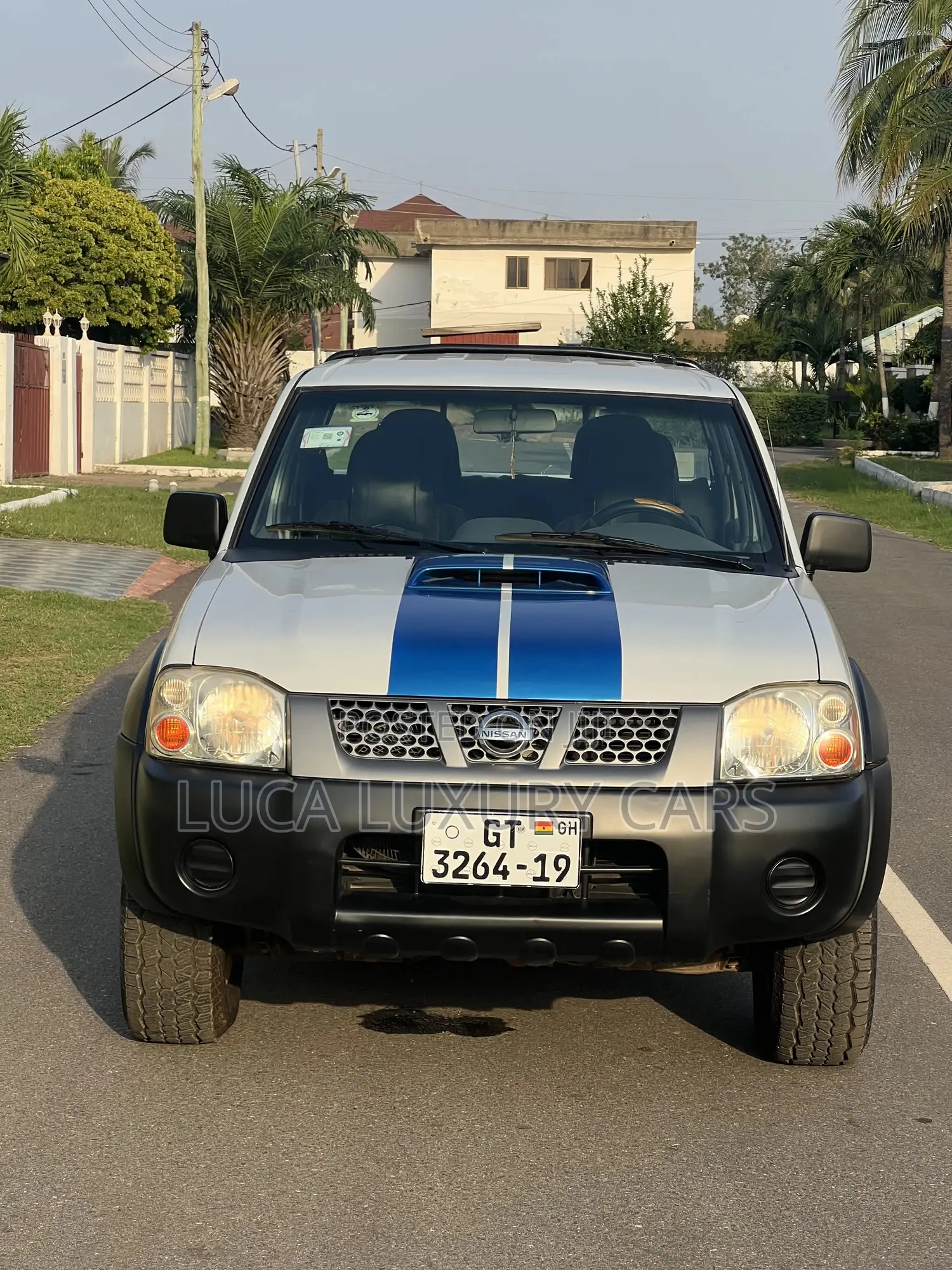 Nissan Hardbody 2019 White