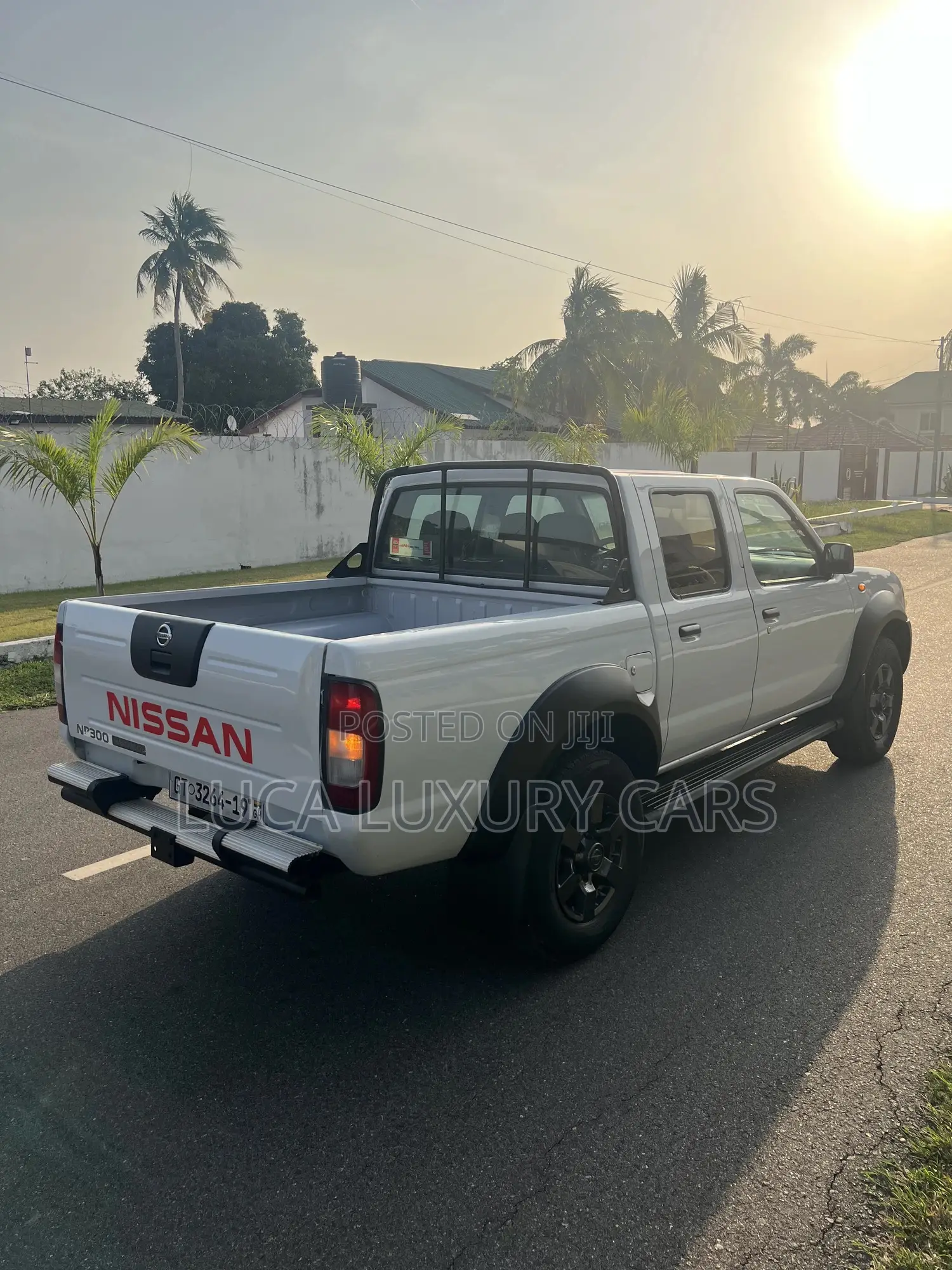 Nissan Hardbody 2019 White