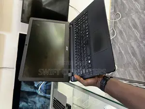 Laptop Acer Aspire ES1-111 8GB Intel Core i7 HDD 500GB