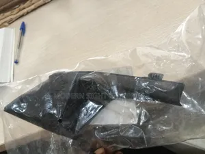 Toyota Prado 10-16 Wiper Panel End