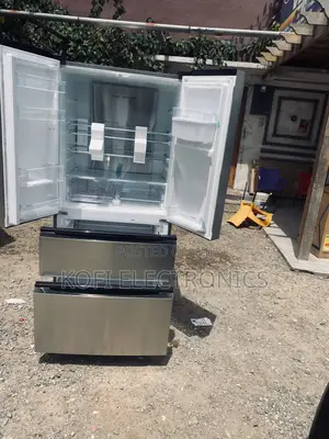Glamorous Style and Space in Pearl 531l Fridge