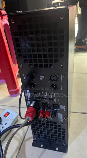 Crest Audio Ca30+ 2 Channel, 4 Fans Bass Amplifier