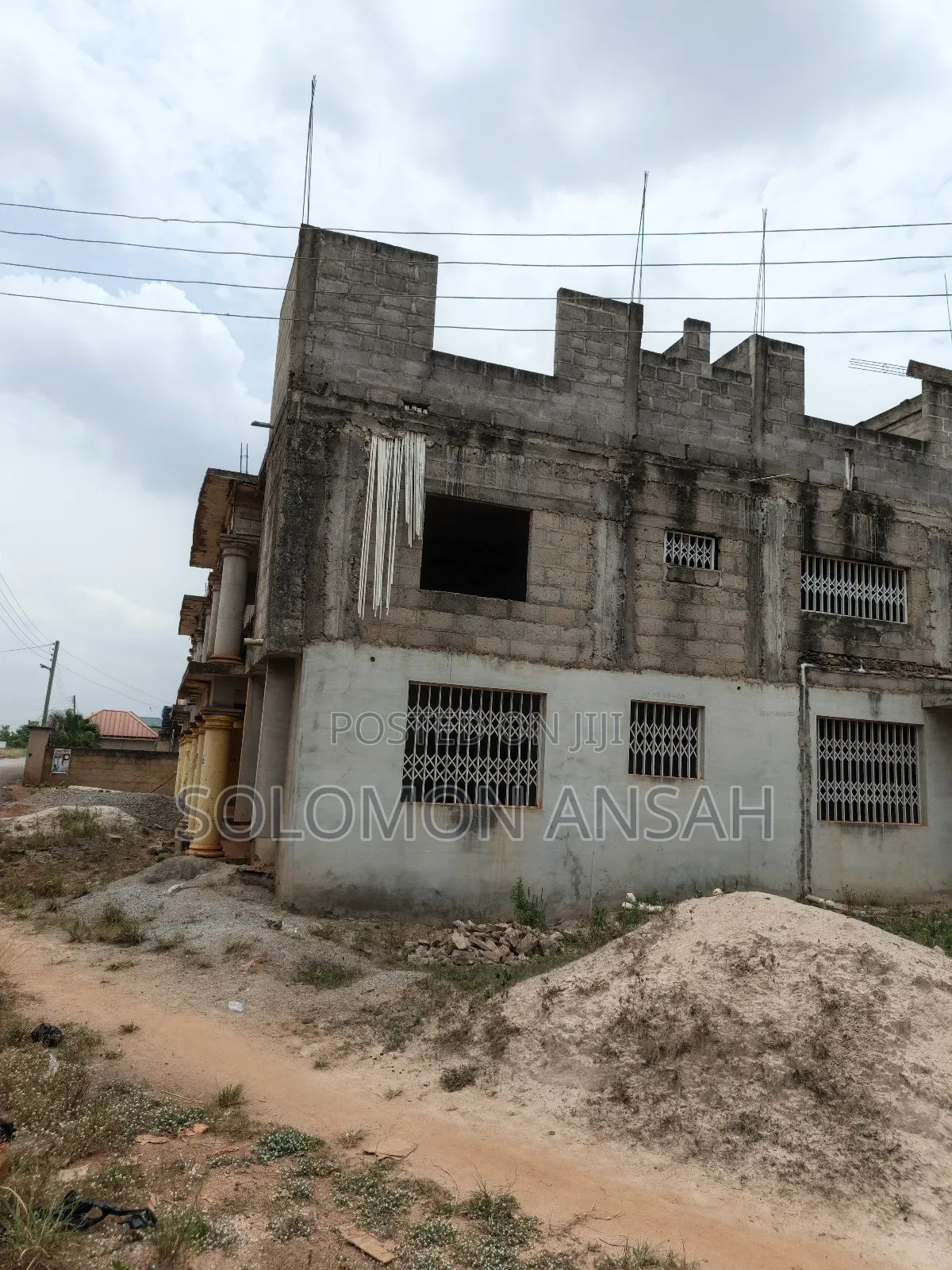 18bdrm Block of Flats in Free Will Agency, Kumasi Metropolitan for sale