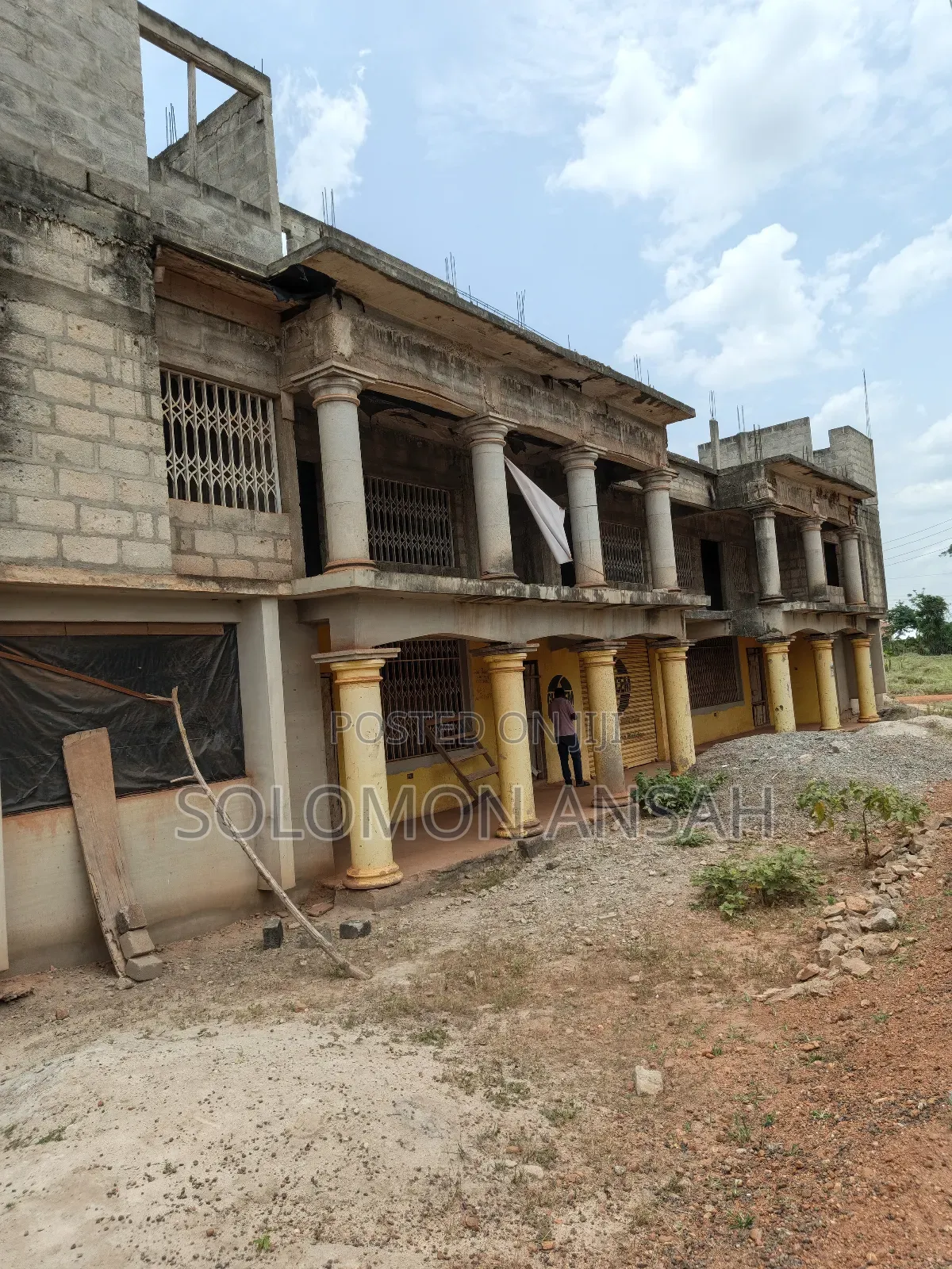 18bdrm Block of Flats in Free Will Agency, Kumasi Metropolitan for sale