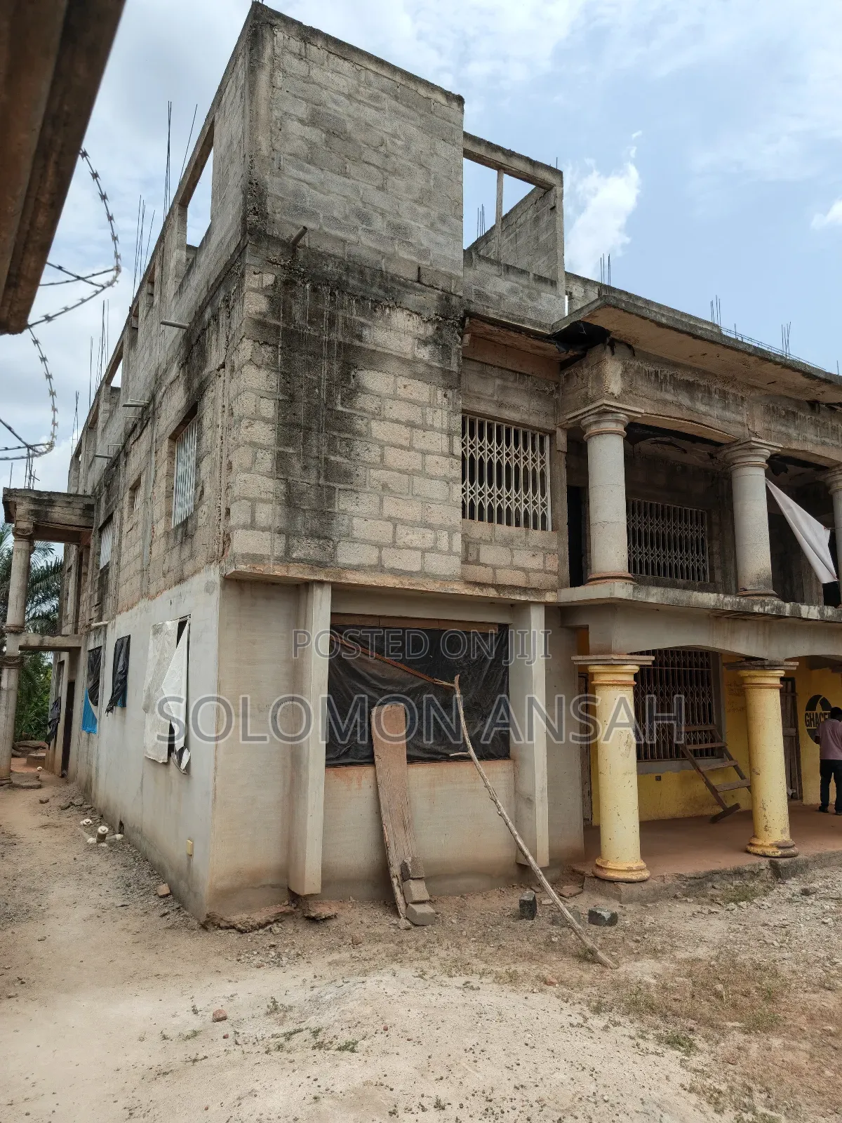 18bdrm Block of Flats in Free Will Agency, Kumasi Metropolitan for sale