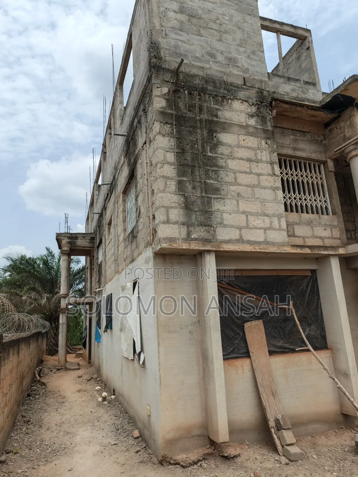 18bdrm Block of Flats in Free Will Agency, Kumasi Metropolitan for sale