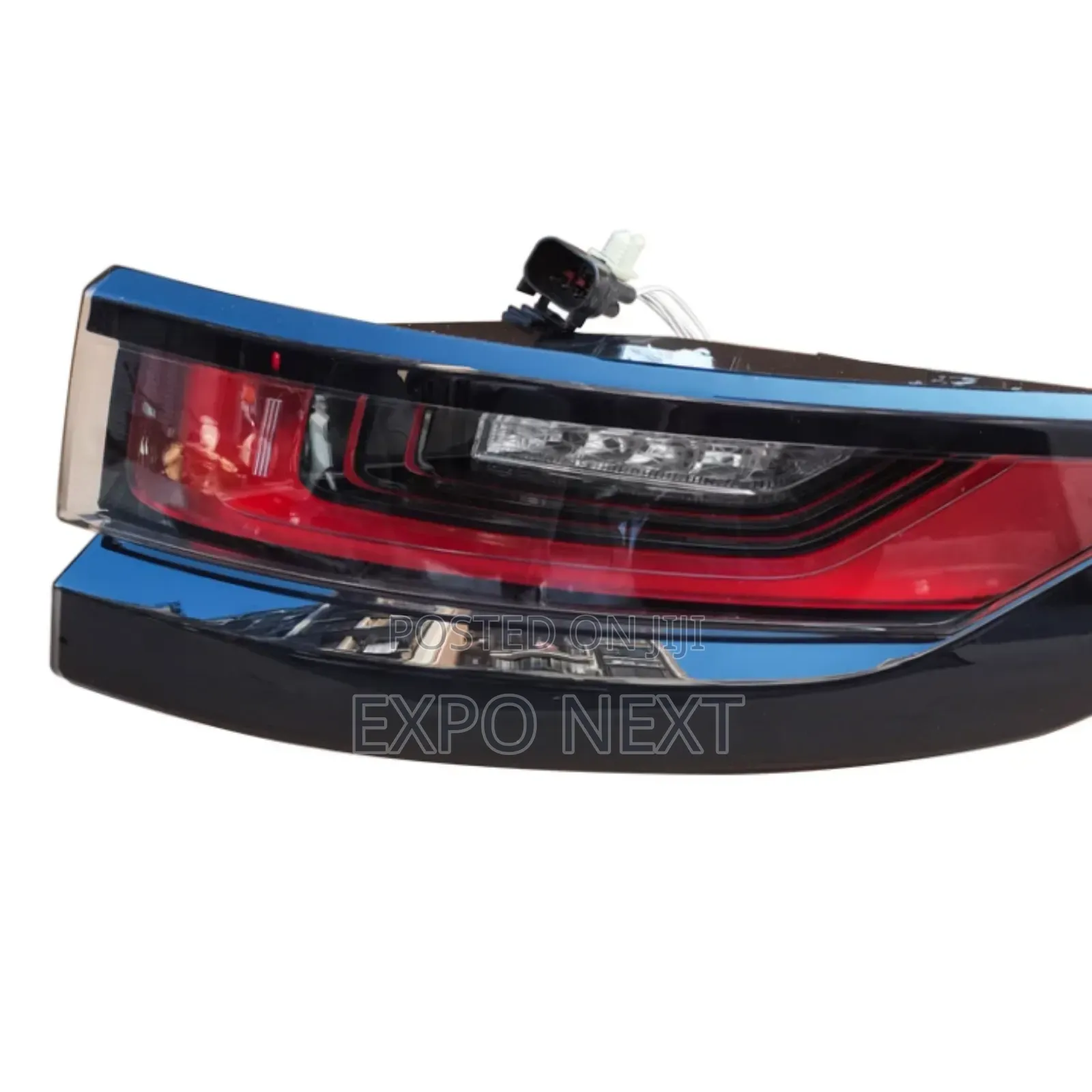 Land Rover Range Rover Velar 2016-2023 Tail Light