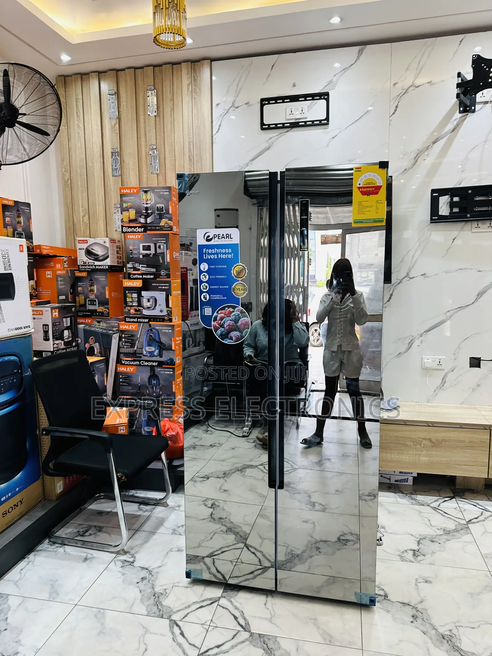 High Quality Sleek Black Mirror Four Doors Pearl Pf-630mdbg-2gb. 482l