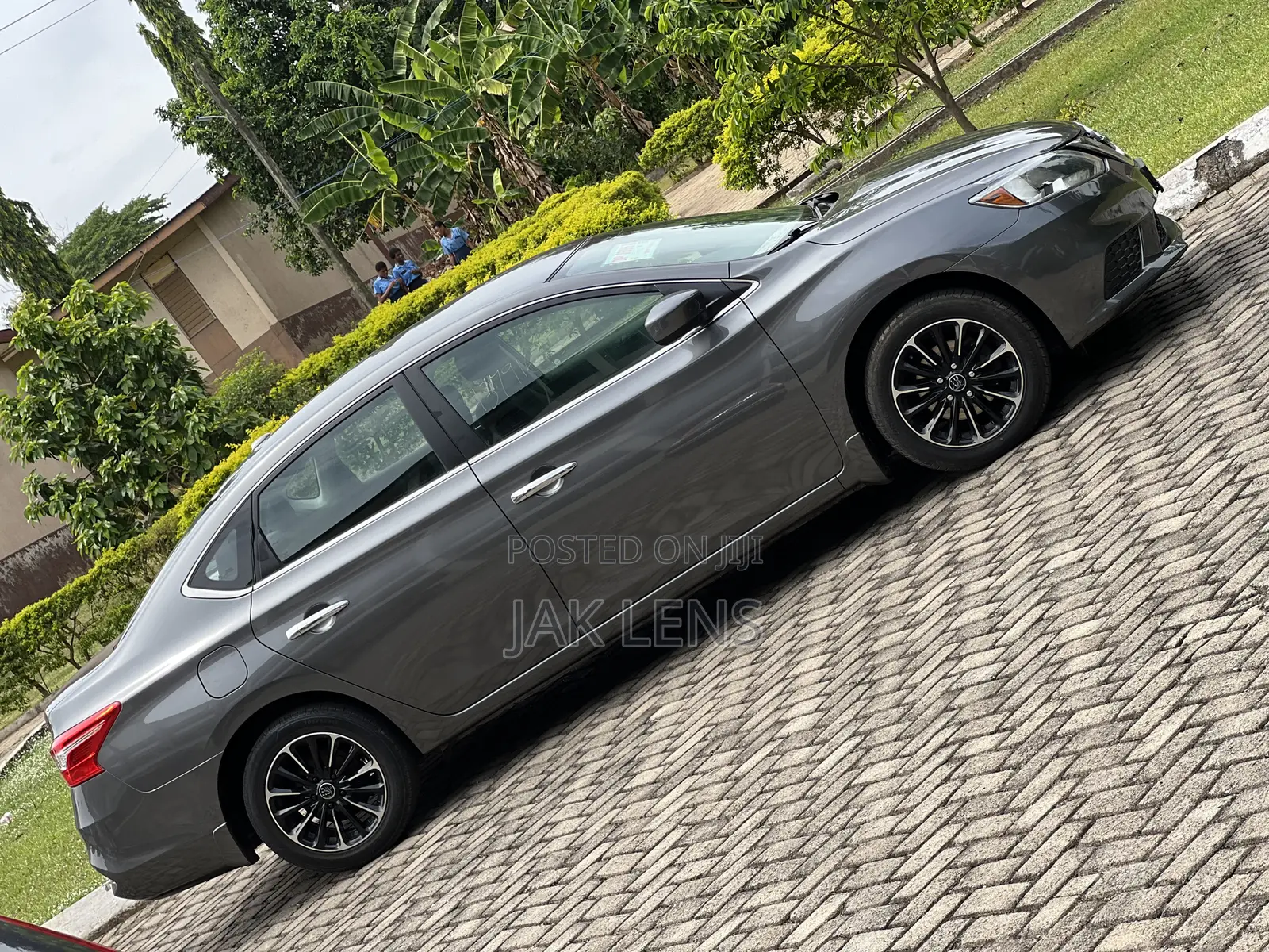 Nissan Sentra S 2018 Gray