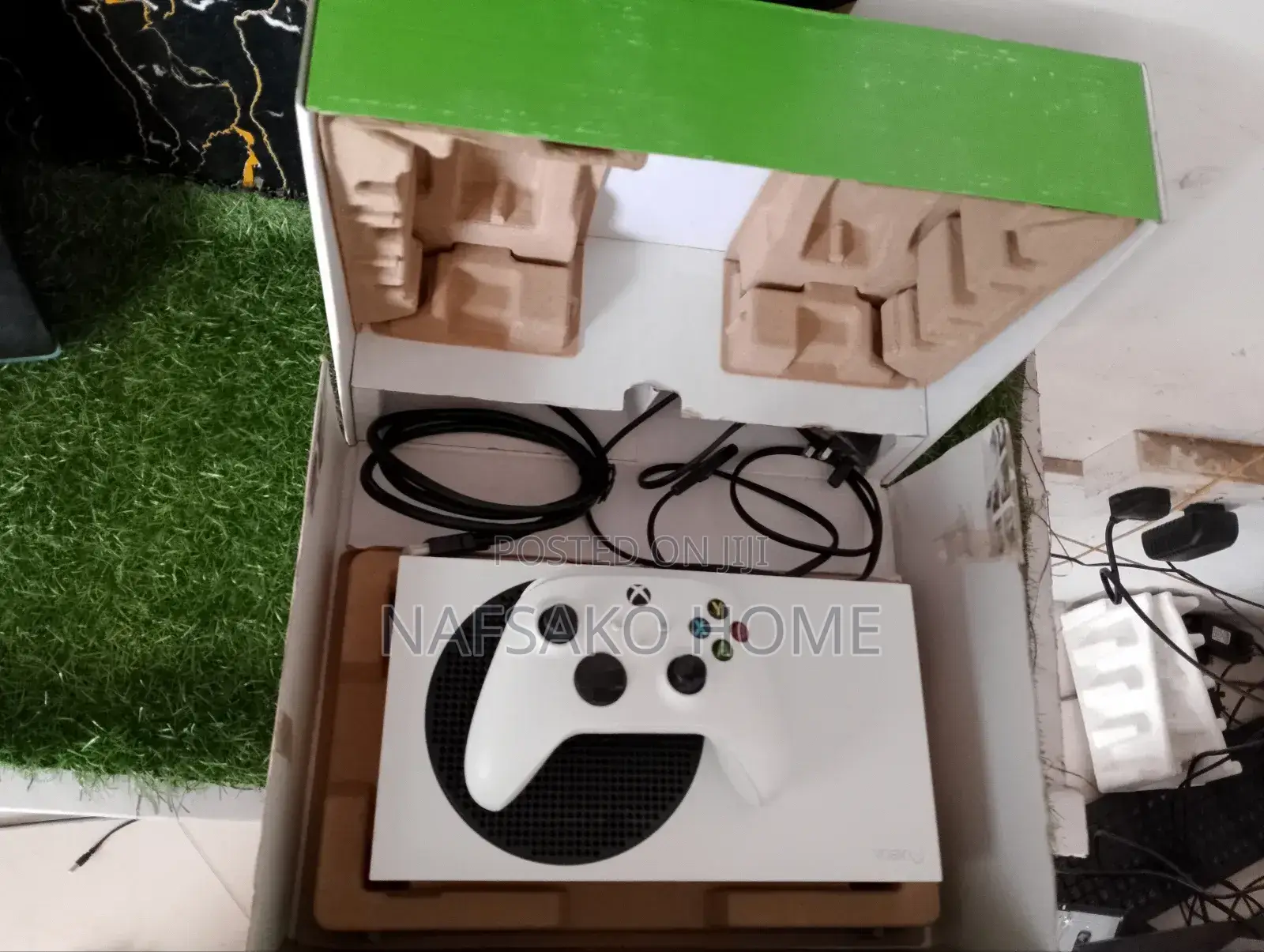 Xbox Series S(512gb)With 4 Offline Games