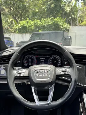 Audi Q8 2021 White