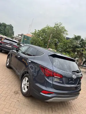 Hyundai Santa Fe 2017 Blue