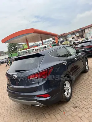 Hyundai Santa Fe 2017 Blue