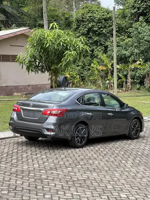 Nissan Sentra S 2018 Gray