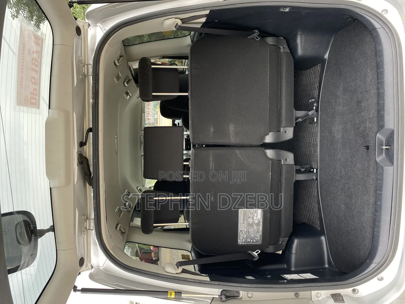 Toyota Voxy 2012 Silver